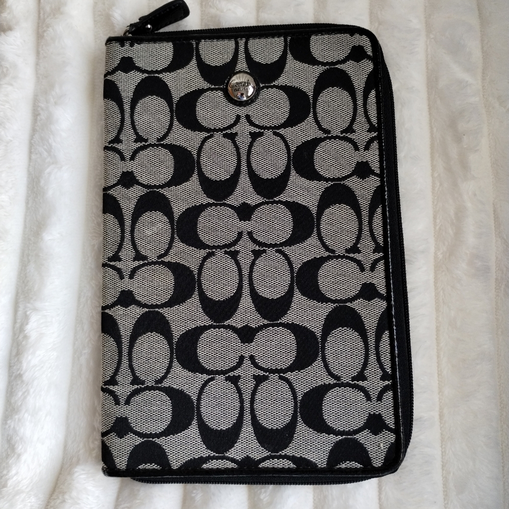 Coach Signature E-Reader Case
